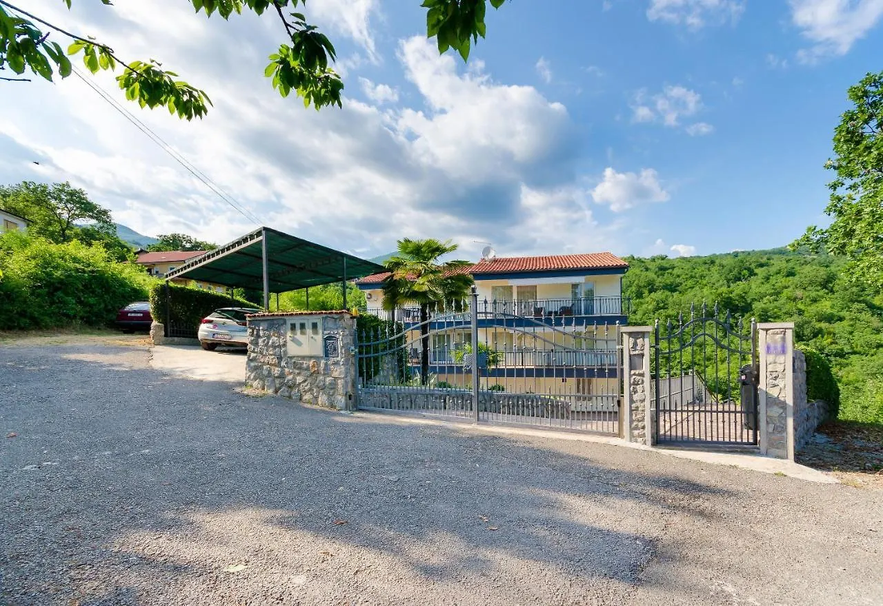 Apartments Marijana Ičići